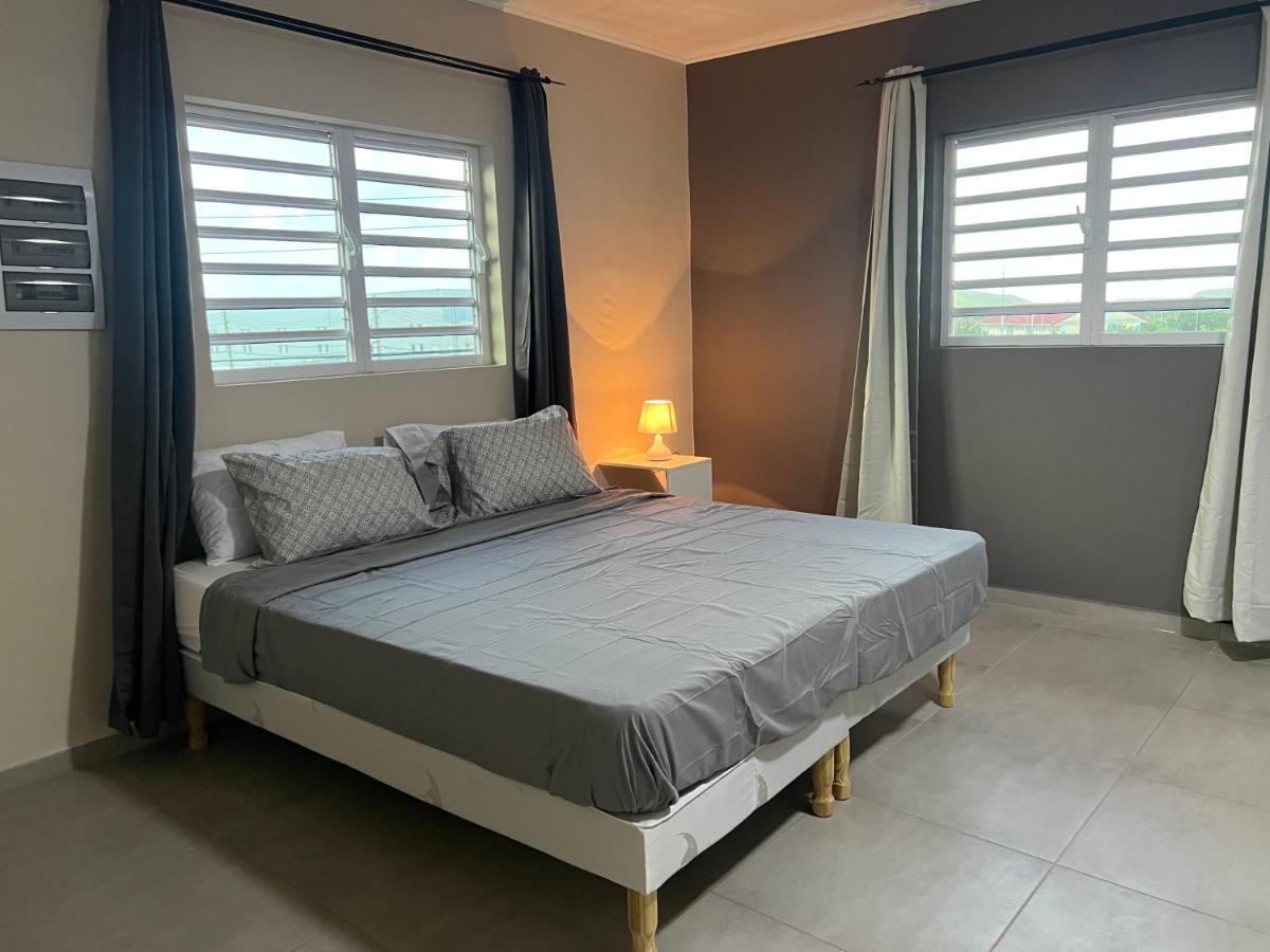 Cataleya Apartments Near Airport Willemstad Exterior photo